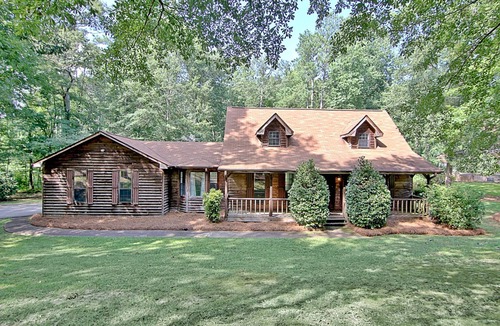 Fayetteville House | Centrally located 3bd/2ban
