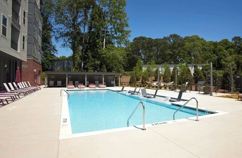 Boulevard Heights Apartment | Charming 1-bedroom apartment in fabulous Grant Park.
