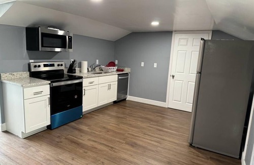 East Palatka Apartment | Charming 1-bedroom apartment #A in awesome East Palatka with WiFi, AC