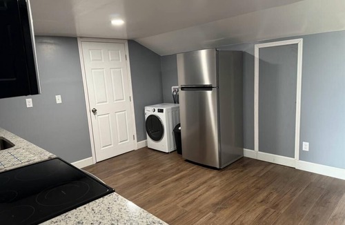 East Palatka Apartment | Charming 1-bedroom apartment #A in awesome East Palatka with WiFi, AC