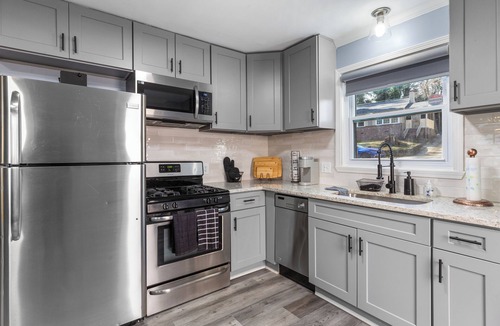 East Point Apartment | Charming 2-bedroom apartment in Atlanta 5min to Airport