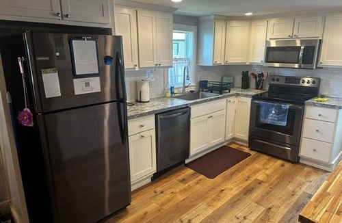 Mecosta Cottage | Charming 2-bedroom cottage on ALL-SPORTS Pretty Lake in Mecosta MI.