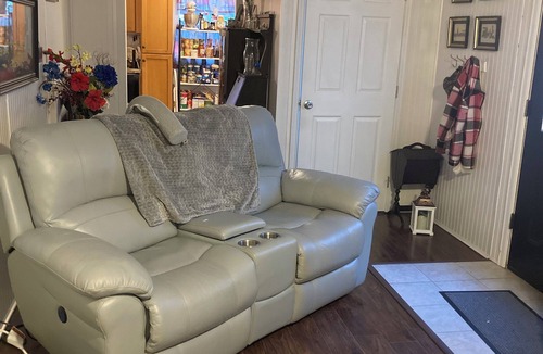 San Mateo House | Charming 2-bedroom house w/WiFi, AC in brilliant San Mateo Near St Johns River