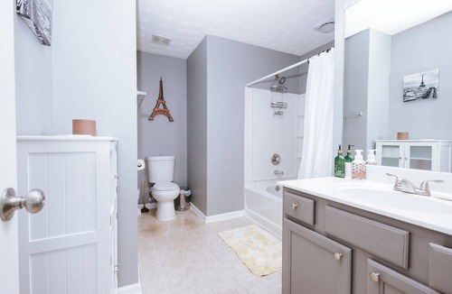 Decatur House | Charming 2-bedroom townhome in Decatur with AC, WiFi