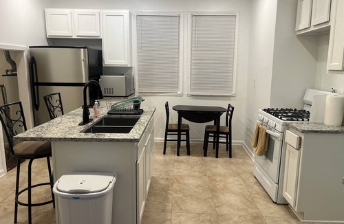 Broadmoor House | Charming 2-bedroom house with AC and WiFi in fabulous New Orleans