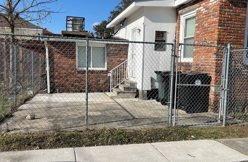 Broadmoor House | Charming 2-bedroom house with AC and WiFi in fabulous New Orleans