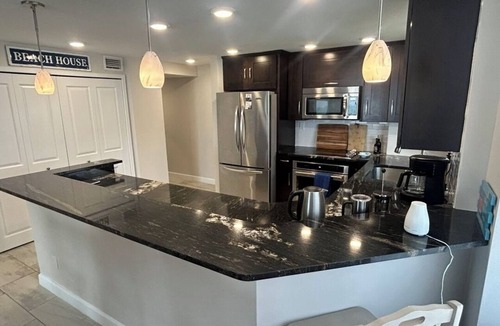 Roberta Heights Condo | Charming 2-bedroom condo in wonderful Ormond Beach with pool, WiFi, Smart TVs