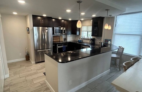 Roberta Heights Condo | Charming 2-bedroom condo in wonderful Ormond Beach with pool, WiFi, Smart TVs