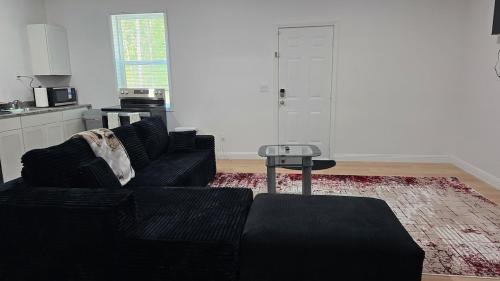 Stockbridge House | Charming 2BR Home Comfort Meets Style