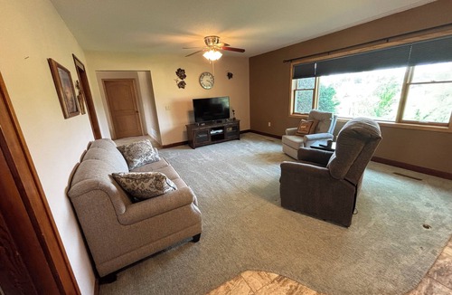 Inavale Other | Charming 3-bed, 2-bath ranch house in the serene countryside near Red Cloud.
