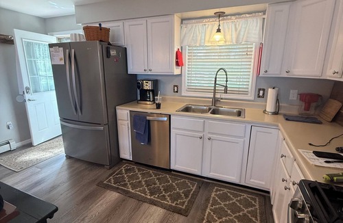 Kalkaska Condo | Charming 3-bedroom condo w/AC in Kalkaska on Manistee Lake -Perfect for relaxing