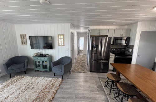 Silver Lake Cottage | Charming 3-bedroom cottage in Mears with AC