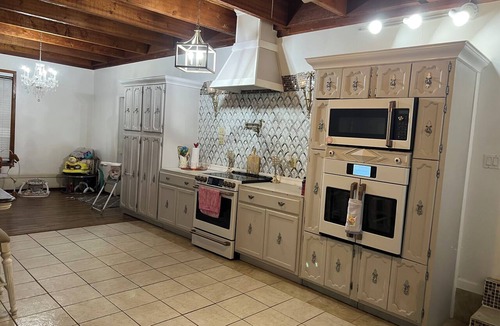 Schriever Other | Charming 3 bedroom farmhouse with AC in wonderful Schriever
