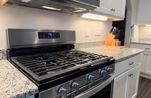 Auburn House | Charming 3-bedroom Gameday House in Auburn!