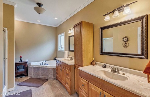 Waveland House | Charming 3-bedroom house in Waveland