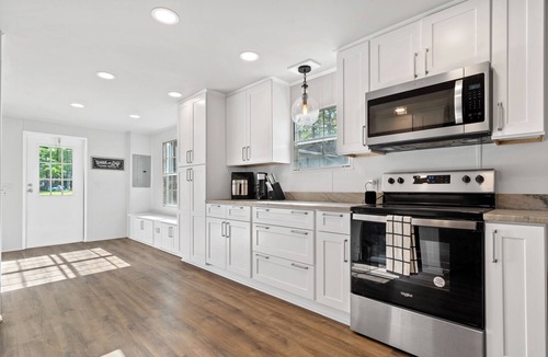 Eatonton House | Charming 3-bedroom house on Big Water in Sparta