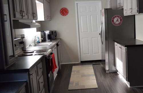 Elrod House | Charming 3-bedroom in a quite area in Tuscaloosa County - 25 mins to campus