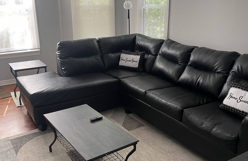 Brentwood House | Charming 3-bedroom house in Jacksonville with WiFi and AC