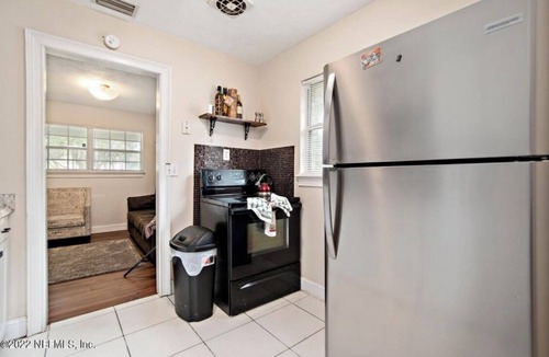 Hyde Park House | Charming 3-bedroom house with AC in vibrant Jacksonville