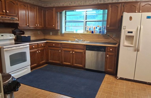 Adamsville House | Charming 4-bdrm Retreat, Wonderful Adamsville, AC, WiFi