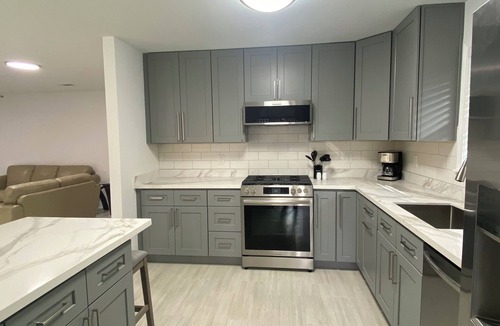 Kenner - Louis Armstrong International Airport House | Charming 4 bedroom super clean and safe in Metairie newly remodeled WiFi & AC