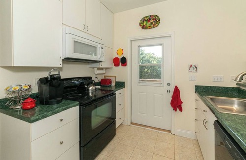 Waveland Cottage | Charming Beachfront Cottage in Waveland