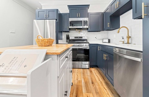 Dillard House | Charming Creole Cottage | 5 Min to FQ