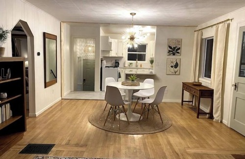 Midland House | Charming Downtown Two Bedroom