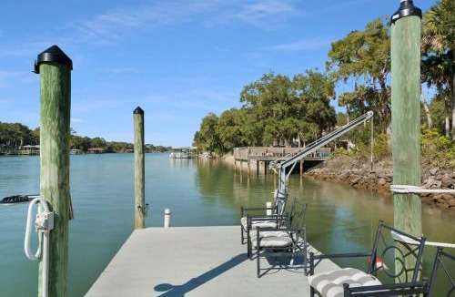 Palm Coast House | Charming Fishing Cabin Has It All, Full Dock and Summer Kitchen, Access to SUPs, Bikes, Beach Gear