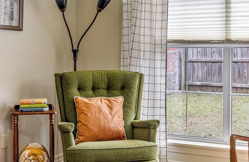 Claiborne House | Charming house minutes from everything in Monroe/West Monroe! 5-Star hosts!