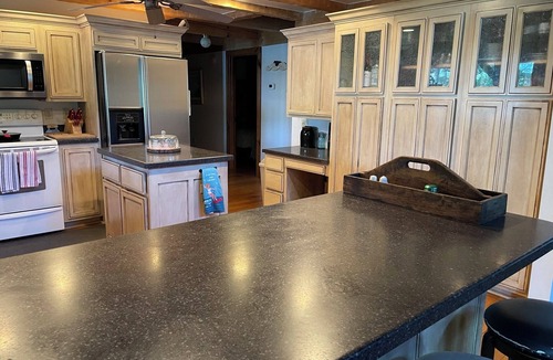 Paisley Cabin | Charming lakefront cabin in welcoming Paisley