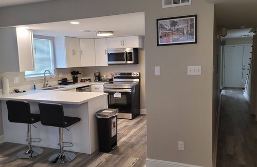 Lakewood House | Charming Lakeview 3-bedroom townhome w King bed in New Orleans w/gameroom, WIFI