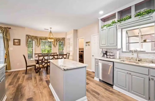 Daphne House | Charming Luxury Family Home