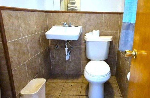 Cadillac Hotel | Charming Room Near Airport & Cadillac’s Top Local Attractions - 3.7 miles