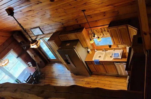 Dowling Park House | Charming rural 3 bedroom log cabin free parking