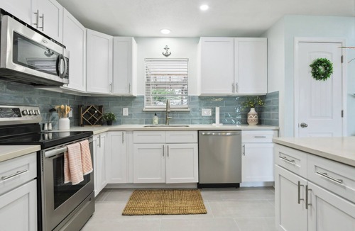 Long Beach House | Charming, STOCKED, coastal cottage in Long Beach w/pool, outdoor bar, LOCATION