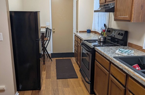 Midland Apartment | Charming updated 1-bedroom apartment in brilliant Midland with AC