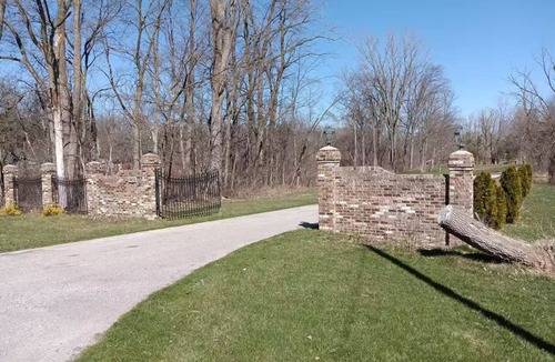 Birch Run Apartment | Chateau Bavaria/Great Corporate Housing