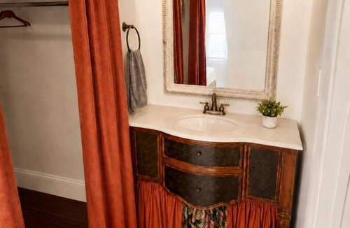 Griffin House | Chef’s Château Suite A Private King Suite with Pool & Hot Tub