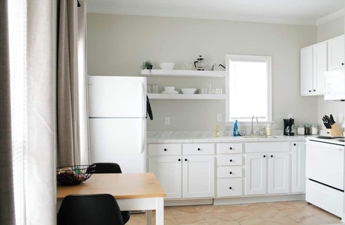 Montgomery Apartment | Chic 1BR Retreat | Pets + Urban Access