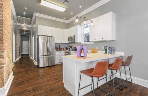 Milan House | ✨ Chic 5BR Retreat | Near FQ, Superdome & Tulane