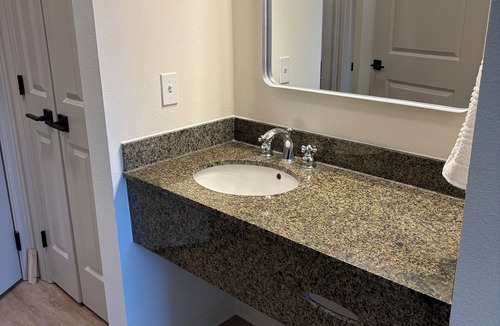 Covington Apartment | Chic studio apartment in charming Covington