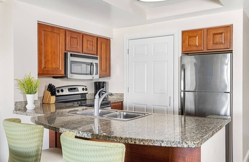 Williamsburg Resort | Christmas in Florida! 2 Bedroom, 2 Bath Villa – Marriott’s Grande Vista, Orlando