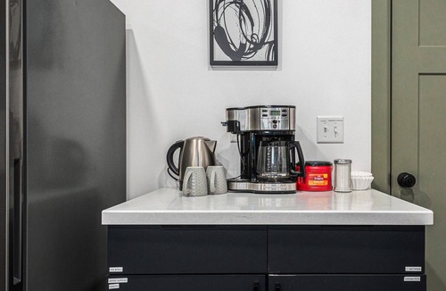 John Ball Park House | City Views at Downtown Overlook 2BR Retreat