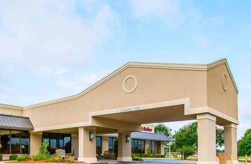Dothan Hotel | Clarion Inn & Suites Dothan South