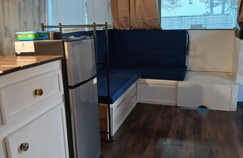 Springfield Boat Rental | Classic 2-bedroom , cabin yacht ,house boat ,in the bayou Springfield La