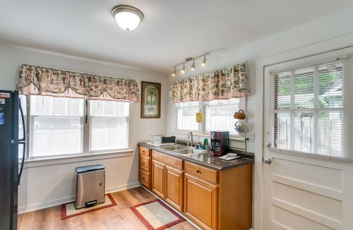 Brunswick House | Classic Brunswick Home ~ 8 Mi to St Simons Island!