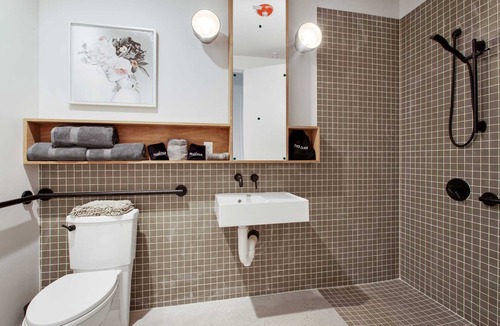 South 7th Ward Bed & Breakfast | Claudia - Unit 4 | Sense of Calm and Relaxation, Walking Distance to the Excitem
