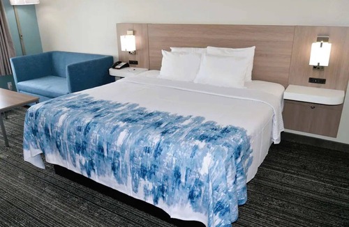 Foley Hotel | Clean & Relaxing Room w/Pool, Parking & Breakfast | Foley Railroad Museum-1.6mi