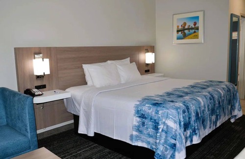 Foley Hotel | Clean & Relaxing Room w/Pool, Parking & Breakfast | Foley Railroad Museum-1.6mi